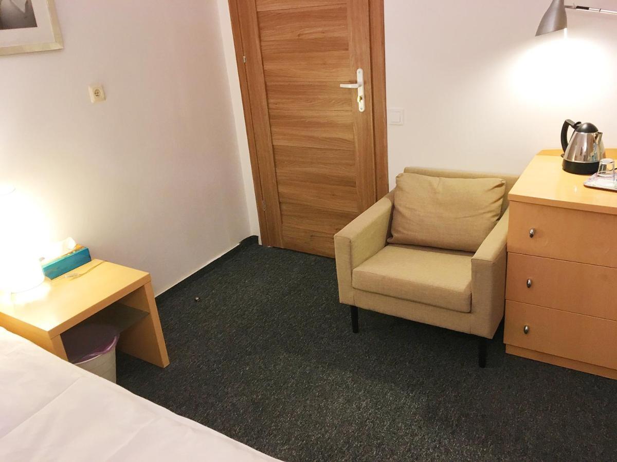 404 Rooms Wilanowska Warschau Buitenkant foto