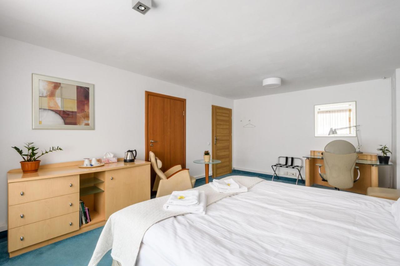 404 Rooms Wilanowska Warschau Buitenkant foto