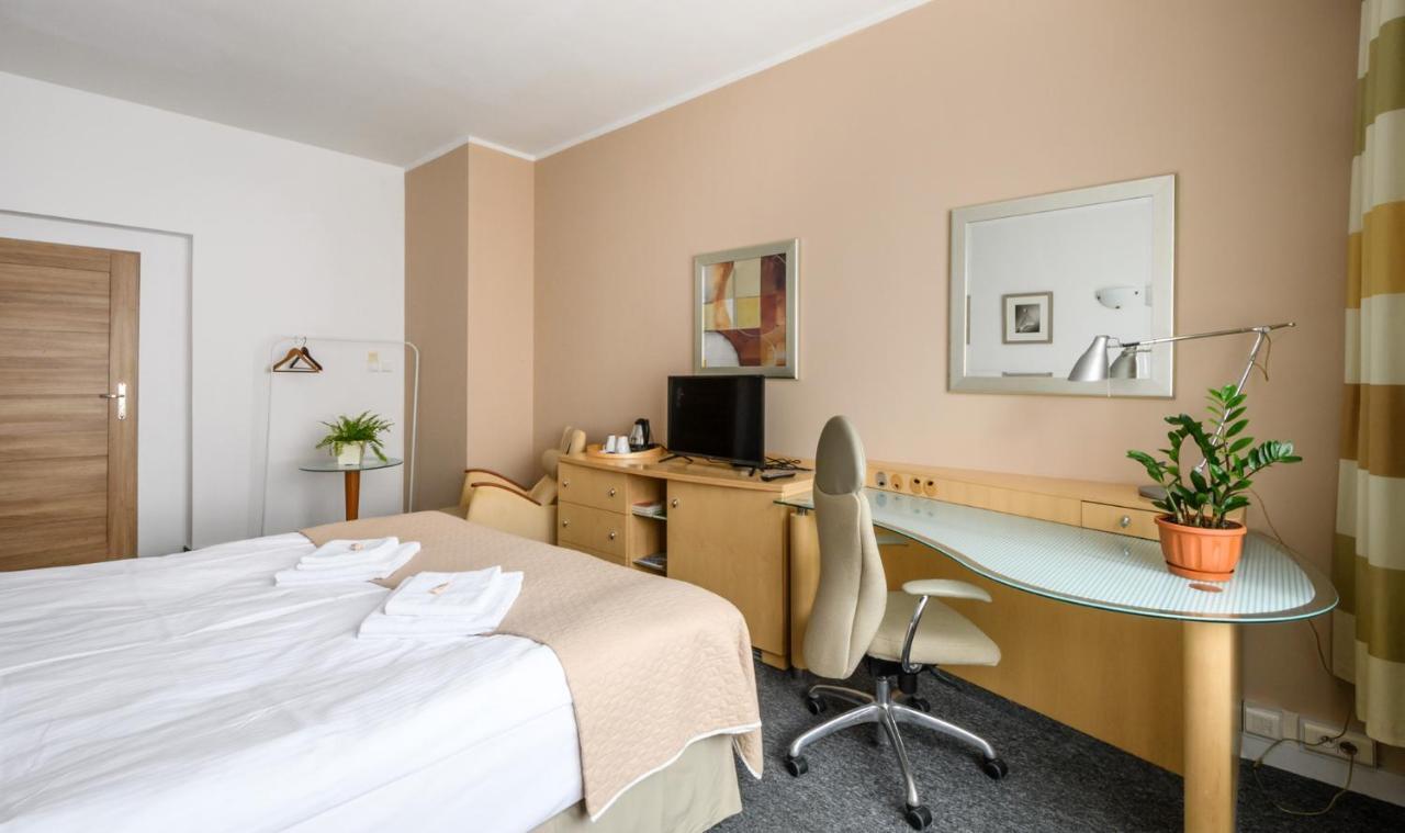 404 Rooms Wilanowska Warschau Buitenkant foto